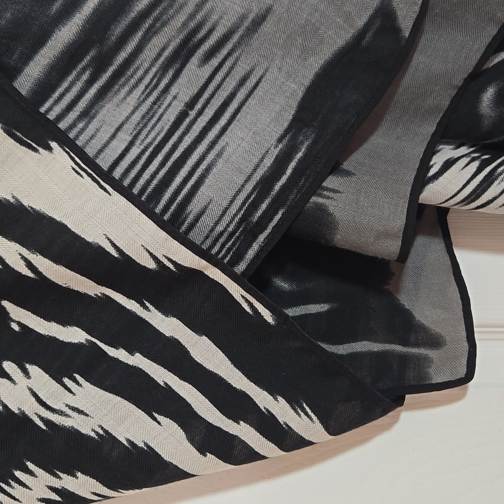 🖤 Black Gray Ombré Zebra Print Lightweight Wrap Scarf 30x72 - Picture 11 of 13
